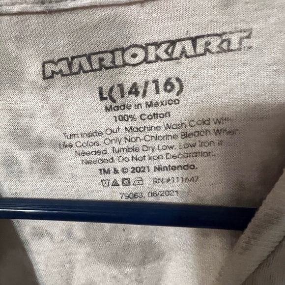 Mario Kart Shirt - Picture 2 of 2